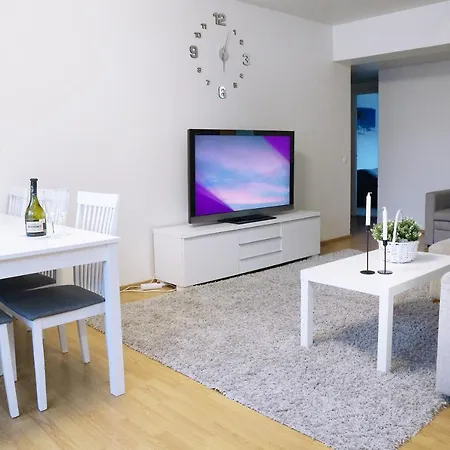 4-room In Center, Parking 아파트 *