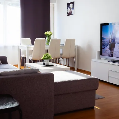 4-room In Center, Parking Apartamento Oulu