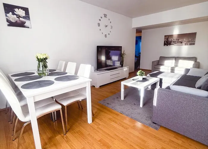 Apartamento 4-room In Center, Parking Oulu